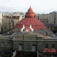 Rīgas cirka ēkas bijušās īpašnieces vērsušās tiesā, apstrīdot piešķirto kompensāciju