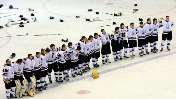 Latvijas U-18 hokejisti sagrauj Ungāriju - 37