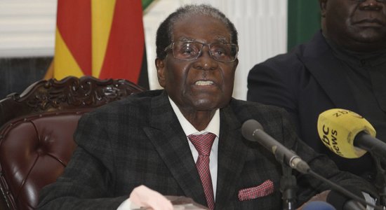 Mugabe piekrīt atkāpties no Zimbabves prezidenta amata, vēsta medijs