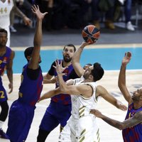 Šmita 'Barcelona' zaudē Eirolīgas spēlē Spānijas klasikā