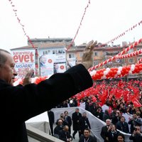 Referendums par konstitūcijas grozījumiem Turcijā notiks aprīlī