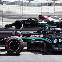 'Mercedes' piloti ātrākie Portugāles 'Grand Prix' pirmajos divos treniņbraucienos