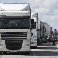 Uz Lietuvas robežas ar Kaļiņingradas apgabalu un Baltkrieviju pieaugušas kravas automašīnu rindas