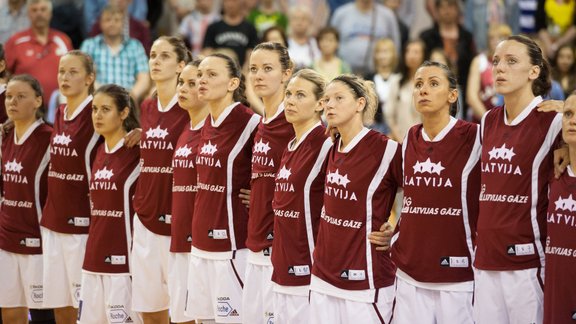 Latvijas basketbolistes pēdējā pārbaudes mačā savā laukumā zaudē Lietuvai  - 7