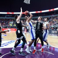 'VEF Rīga' basketbolisti Vienotās līgas mačā pārliecinoši zaudē spēcīgajai Kazaņas 'Unics'
