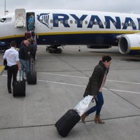 Dublinas lidostā saskrējušās divas 'Ryanair' lidmašīnas