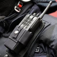 Rēzeknes laupītājs Tokaho 'aizdzen' policijas auto: likumsargu pārkāpumus nekonstatē