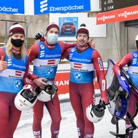 Latvijas kamaniņu braucēji izcīna trešo vietu Pasaules kausa posma komandu stafetē