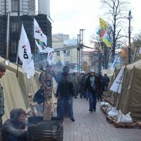 Delfi Kijevā: Ļaško 'bomžu' Maidans un draudi no kāda bārdaiņa