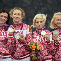 Krievija pazaudē vēl vienu olimpisko spēļu medaļu vieglatlētikā