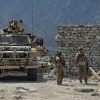 Tramps dižojas, ka karu Afganistānā uzvarētu nedēļas laikā, bet nevēlas nogalināt miljonus