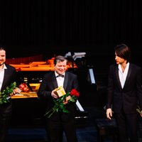 Foto: Trīs izcili pianisti no vienas dinastijas – koncerts 'Trīs Osokini operā'