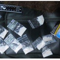 Daugavpilī konfiscē nelikumīgi glabātus šaujamieročus un narkotiskās vielas