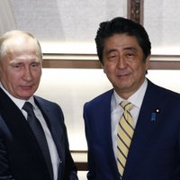 Путин призвал Японию прекратить "пинг-понг по Курилам"