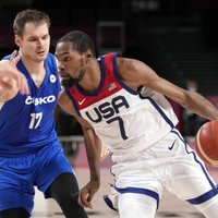 ASV basketbolisti pēc nepārliecinoša spēles ievada ar lērumu tālmetienu pārspēj Čehiju