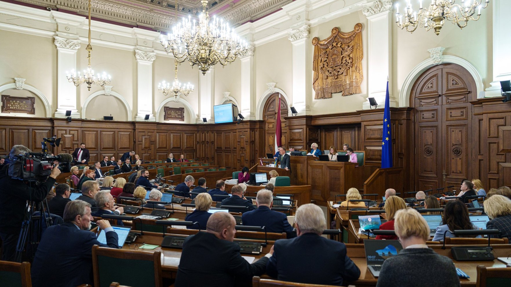 "Kritušo upuru piemiņa nav kara propagandai" – Saeima pauž neizpratni par SOK lēmumu