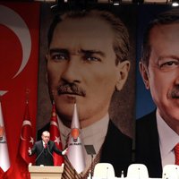 Turcija atsauc karavīrus no NATO mācībām; esot apvainots pats Erdogans un Ataturks