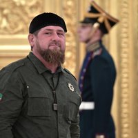 Дочь Кадырова получила медаль, так как "мир восхищается Чечней как кладом моды"