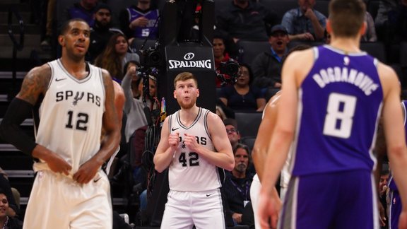 Basketbols, NBA spēle: Sanantonio Spurs - Sakramento Kings - 3