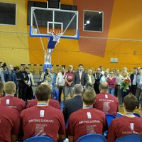 Fotoreportāža: mājās sagaida Eiropas U-20 basketbola vicečempionus