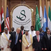 Tramps aicina islāma pasaules līderus cīnīties pret ekstrēmismu