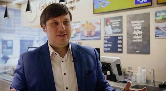 Bezkontakta norēķinu popularitāte 'Maxima Latvija' veikalos augusi vismaz četras reizes