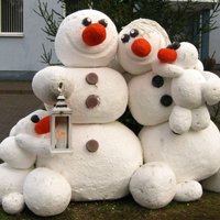 Dobelē sākas Sniegavīru parāde