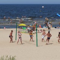 Nosauktas Latvijas pludmales, kur šovasar plīvos Zilie karogi