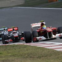 Eklstons: 'Formula 1 nav izlikta pārdošanai'