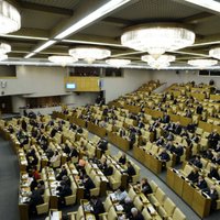 Krievijas parlamenta augšpalāta apstiprina aizliegumu adoptēt bērnus uz ASV