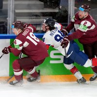 IIHF spēka rangs: Latvijas izlase pakāpjas uz desmito vietu