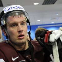 Latvijas hokejistus mačā pret Krieviju pievīla disciplīna, uzskata Pujacs