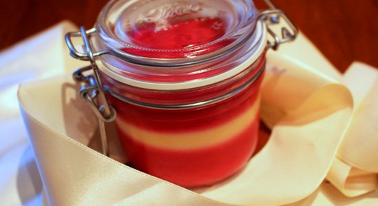 Biešu 'panna cotta' ar cidoniju musu