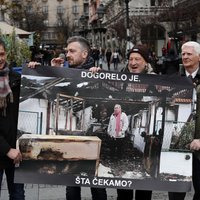 Serbijas žurnālisti protestē pret mediju brīvības pasliktināšanos