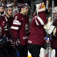 ФОТО: Хоккеисты сборной Латвии проверили олимпийскую готовность канадцев