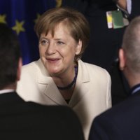 Aptaujas: vēlēšanās Zāras zemē pārliecinošā vadībā Merkeles vadītie konservatīvie