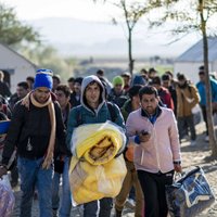 ES migrācijas komisārs: ES pārvietos daļu patvēruma meklētāju no Zviedrijas