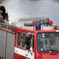 Ugunsgrēks Valdgalē aktualizējis vajadzību uzlabot Sabiles ugunsdzēsēju depo