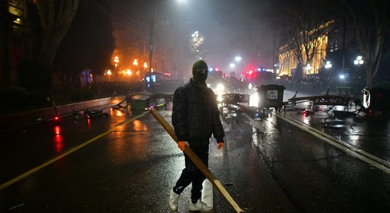 Tbilisi uzbrukts Saakašvili partijas birojam