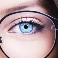 Eksperti par agrīnu glaukomas atklāšanu un tās nozīmi redzes saglabāšanā