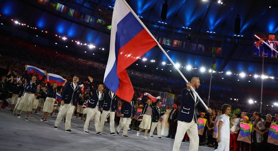 Макрон: флагам РФ на Олимпиаде не место, решение по допуску спортсменов — за МОК