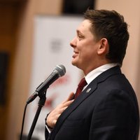 Депутат Кайминьш предложил заменить надпись "Один закон — одна правда для всех" на цитату из Оруэлла