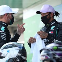 'Mercedes' piloti Spānijas 'Grand Prix' kvalifikācijā izcīna dubultuzvaru