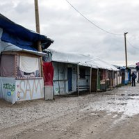 Kalē migrantu nometne 'Džungļi' pirmdien tiks atbrīvota no iemītniekiem