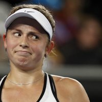 Pēc pretinieces izstāšanās arī Ostapenko iekļūst Čārlstonas WTA 'Premier' turnīra ceturtdaļfinālā