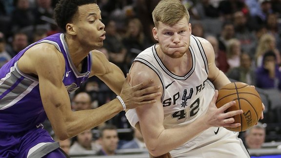 Basketbols, NBA spēle: Sanantonio Spurs - Sakramento Kings - 5