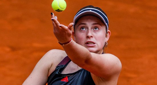 Ostapenko WTA rangā nemaina savu pozīciju; Gulbim desmit pozīciju kritums ATP rangā