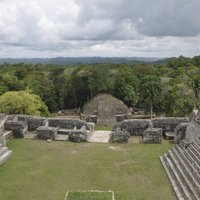 Археологи раскопали крупнейшую "королевскую могилу" майя