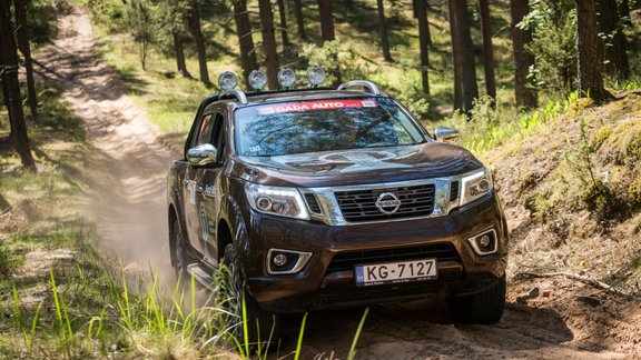 LGA pretendents: Nissan Navara