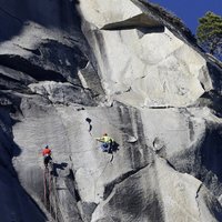 Foto: Veikts, iespējams, pasaulē bīstamākais kāpiens klintī